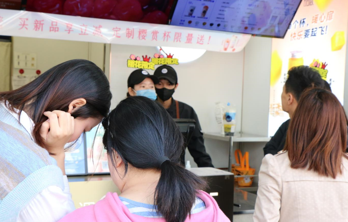 千赢国际奶茶：一家奶茶店的发展需要重点关注哪两个问题